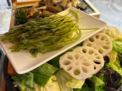 -一朵菌·野生菌探索家火锅(南亚店)