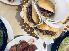 -闫家驴肉老店(华电一校店)