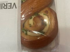 -VERIE BAKEHOUSE