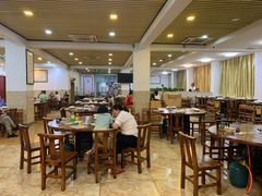 大堂-玉林杜十三鲜牛馆·旗舰店