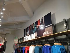 -UNDER ARMOUR(新燕莎奥莱店)
