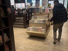 -钟书阁(群光广场店)