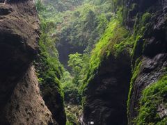 -龙水峡地缝景区