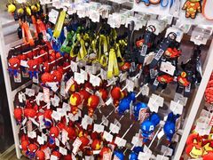 -名创优品(北京新中关购物中心地铁层店)