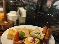 -亚洲国际大酒店·云顶阁旋转自助餐厅