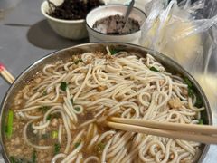 -正宗杨记普洱酸醋米线(总店)