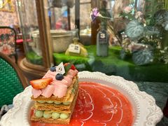 -秘密旅行Bonjour(黑金冠 江南西店)