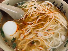 -亮亮面馆(经六路店)