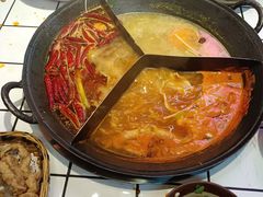 -巴卤社老火锅(财富店)