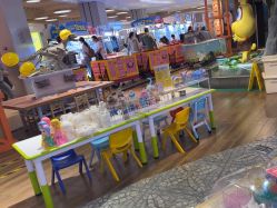 -卡通尼乐园(新达汇三林店)