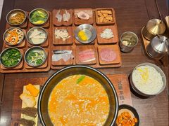 -银米·云南传统过桥米线(双廊黑金冠店)