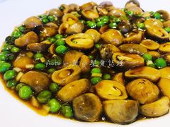 蚝油烩鲜草菇-和记小菜(大宁店)