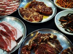 -牛信亭韩国料理·炭火烤肉(紫藤路店)