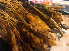 何氏特色烤肉-何师烧烤·香辣蟹·川菜·30年老品牌(太古里旗舰店)