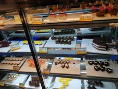 面包甜点陈列柜-鼎香缘海鲜自助火锅烤肉(锦辉购物广场店)