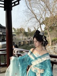 -一揽芳华汉服旗袍体验馆(拙政园店)