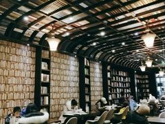 -钟书阁(松江泰晤士小镇店)