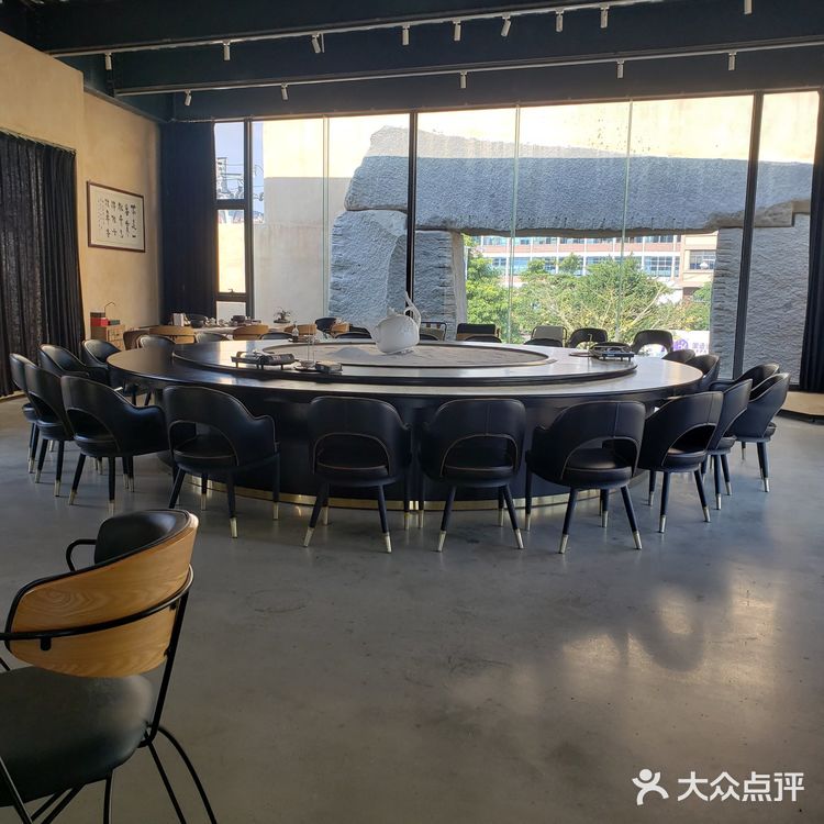 泉州晋江|这不只是吃饭是设计之光|巨石餐厅|由心