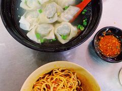 荠菜馄饨-老上海食惠裡小籠包生煎包