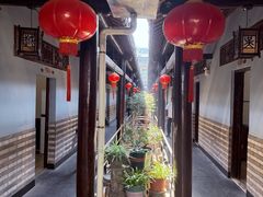 -唔呶喔哩酒家(生产街店)