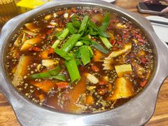 -乡土特色.冷锅鱼.牦牛肉汤锅