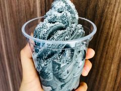 灰小椰-麦当劳(宾水西道店)