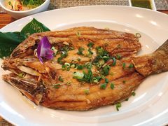 -Chom Cafe and Restaurant
