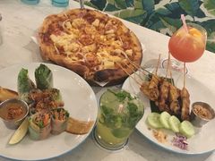 -Cha Cha's Beach Cafe