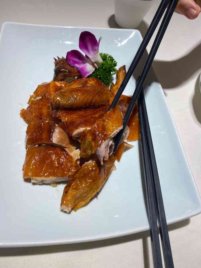 东海海鲜酒家(中信广场店)-"一如既往地好,过年期间桌子摆得有点密.