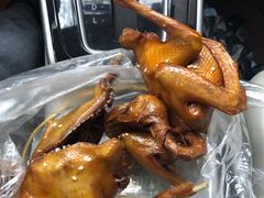 红烧乳鸽-煲煲掂风味煲仔饭餐厅(西区店)