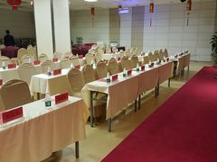 -西安国际陆港假日酒店