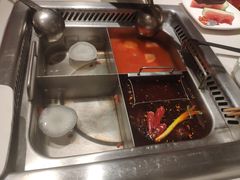 -海底捞火锅鲜切牛肉主题店(长寿路店)
