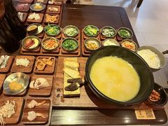 -银米·云南传统过桥米线(双廊黑金冠店)