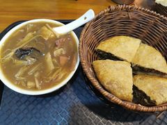 -穆彦华逍遥镇胡辣汤(岗坡路店)