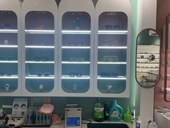 -GOOMI久米眼镜·蔡司·依视路·明月官方授权店(龙德紫金店)