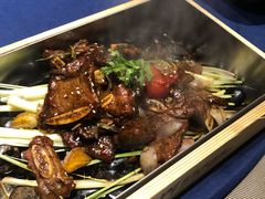 火焰滚石澳洲牛仔骨-味界·精致赣菜(招商花园城店)