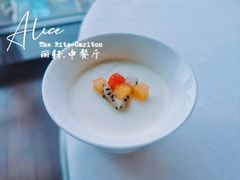水果杏仁豆腐-富力丽思卡尔顿酒店·丽轩中餐厅