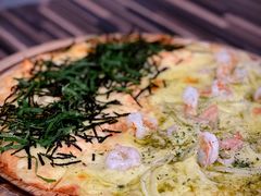 虾仁罗勒拼明太子披萨-BomBa意大利餐厅