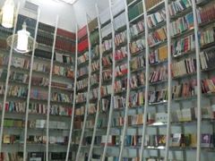 -钟书阁(松江泰晤士小镇店)