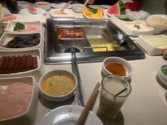 -海底捞火锅鲜切牛肉主题店(长寿路店)