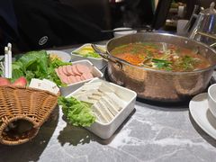 -野山舂·贵州现舂酸汤牛肉(民生路店)