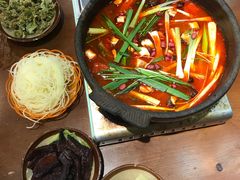 -黔有有贵州酸汤夺夺粉火锅(五味十字店)