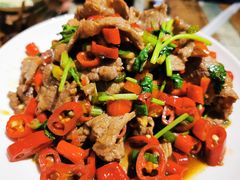 小炒黄牛肉-丁里羊肉小镇(天鹅湖总店)