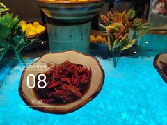 -广州万富希尔顿酒店·感趣自助餐厅·金秋蟹宴生蚝海鲜刺身