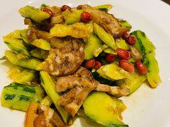肘花拍黄瓜-局气烤鸭·北京菜(前门店)