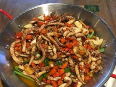 干锅鱿鱼须-沙龙宴(夷陵广场店)