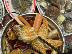 -四囍码头海鲜烧烤自助火锅(外滩南京东路悦荟广场店)