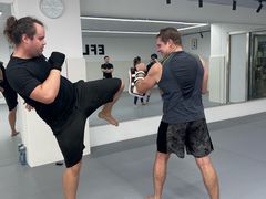 -EFL巴西柔术·综合格斗·泰拳·少儿体能训练(虹桥德必馆)