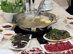 -粤潮牛肉火锅店(江南大道店)