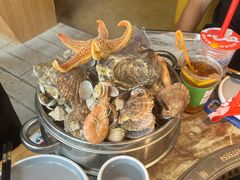 -锅老头海鲜铁锅炖
